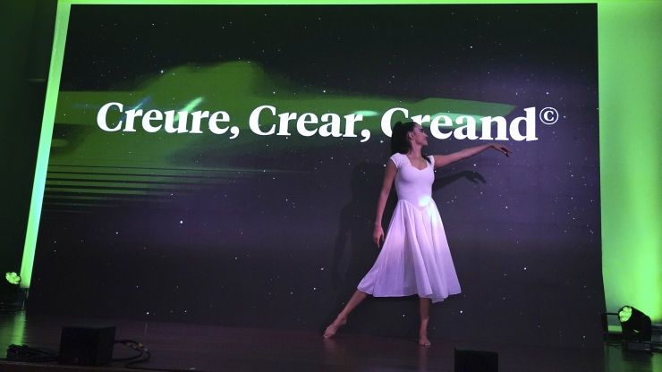 Espectacle per presentar Creand.